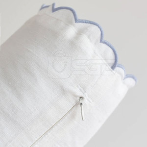 Funda de Almohada de Lujo con Diseño Elegante, Hecha con Tela de Algodón y Poliéster de Alta Calidad, con Cierre Oculto Seguro para Uso en el Hogar y Hoteles - Product Image 5