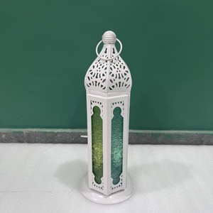 Lanterne décorative en fer blanc avec panneaux en verre coloré, style vintage, porte-bougie pour anniversaire, Noël, Pâques, décoration de la maison - Product Image 4