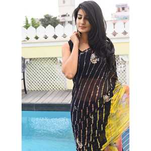 Magnifique sari en mousseline de soie Lahriya avec design ombré à taille naturelle - Product Image 5