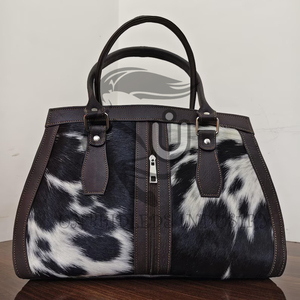 Bolso tote vintage de cuero genuino negro con cierre de cremallera y correa ajustable - Product Image 5