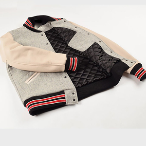 เสื้อแจ็คเก็ตวาร์ซิตี้แบบกำหนดเอง ปักโลโก้ คุณภาพสูง ทำจากผ้าขนสัตว์และหนัง แจ็คเก็ตเบสบอล - Product Image 3