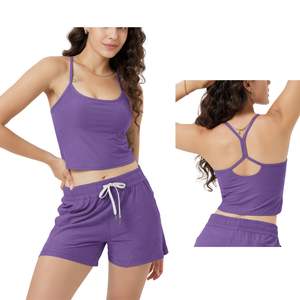 Ensemble de yoga personnalisé pour femme avec logo – Débardeur court et short – Tenue de sport respirante pour fitness et gym – Fabricant de vêtements de sport - Product Image 1