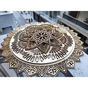 Décoration murale traditionnelle en mandala rond en bois de manguier blanc artisanal - Sculpté à la main 40x40 cm Vente en gros par Aqudus Saleem - Product Image 1
