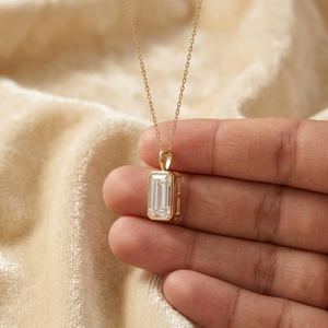 Gorgeous 14K Gold 3.00CT VS1 Radiant Cut Diamond Pendant Necklace Sparkly Lab Grown <b>for</b> Lover <b>Gift</b> <b>For</b> Weddings Engagement <b>Her</b> - Product Image 2