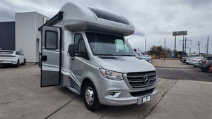 Mercedes-Benz Sprinter 3500XD USADO del 2024 en venta a <span class=keywords><strong>precio</strong></span> accesible - Product Image 4
