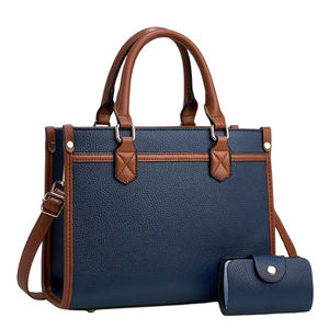 Sacs fourre-tout décontractés en cuir élégants pour femmes Luxe Enterprises 2026 avec fermeture éclair, motif uni, sans poignées, fabriqués au Pakistan - Product Image 1