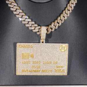 Colgante de tarjeta de crédito de moissanita de lujo con incrustaciones de diamantes, joyería de oro estilo hip hop, diseño de tarjeta personalizado inspirado con brillo de diamante completo - Product Image 1