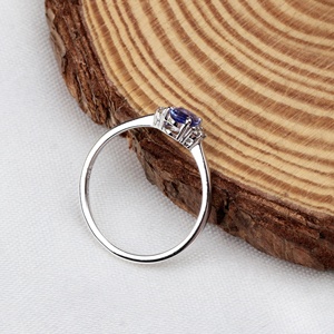 Anillo de Plata de Ley 925 con Tanzanita Ovalada Natural y Circonita Cúbica, Joyería Fina, Memoria Jewels, Venta al Por Mayor - Product Image 2