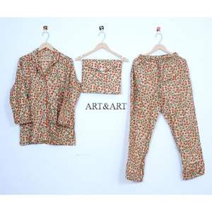 ชุดนอนผ้าฝ้ายแท้ 100% ระบายอากาศได้ดี ลายพิมพ์บล็อก แขนยาว เนื้อผ้านุ่ม สวมใส่สบาย สำหรับฤดูร้อนใหม่ - Product Image 1