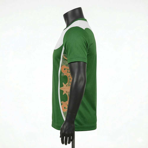 Camiseta de Manga Corta con Cuello Redondo y Estampado Verde y Blanco para Hombre, de Secado Rápido, Tejida, Deportiva, Corte Regular - Product Image 3