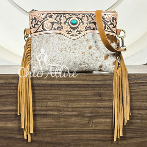 Nuevo Bolso de Cuero Genuino de Vaca Estilo Western con Flecos, Diseño Floral Grabado a Mano y Detalles en Turquesa, Bolsos de Hombro y Bandolera para Mujer - Product Image 1