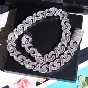 Chaîne à maillons avec fermoirs sécurisés en Argent sterling 925, entièrement sertie de Moissanite VVS taille baguette - Product Image 3