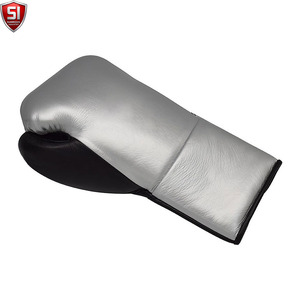 Guantes de Boxeo SUMROOS SI Negros y Dorados de Cuero con Correa de Muñeca Ajustable, Duraderos, Protectores y Cómodos, Diseño con Cordones - Product Image 2