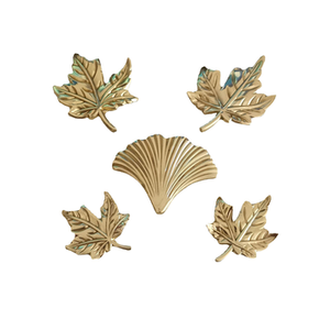 Poignée de tiroir et de porte KEDLO moderne en laiton, motif feuille d'érable et de ginkgo, pour armoire, meuble à vin, et placard d'entrée d'appartement - Product Image 1