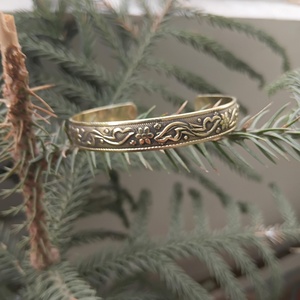 Best quality and best Designer Women's Gold Finish Brass Metal <b>bangles</b> New 2026 Fashion Jewelry <b>Bangles</b> - Product Image 5