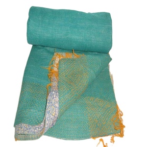 Venta al por mayor lote de edredón Kantha Vintage indio hecho a mano manta Reversible colcha ropa de cama tela de algodón edredón bohemio - Product Image 1