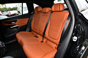 Depósito para Mercedes-Benz <span class=keywords><strong>GLC</strong></span> 260 <span class=keywords><strong>Híbrido</strong></span> 155kW 350N.m 9AT 48V <span class=keywords><strong>Híbrido</strong></span> Ligero con Techo Panorámico de Cuero y Bajo Kilometraje - Product Image 4