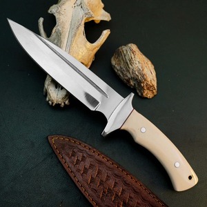 มีดทำมือแบบกำหนดเอง Black Smith ปี 1987 ใบมีดเหล็กกล้าไร้สนิม สำหรับตั้งแคมป์และกิจกรรมกลางแจ้ง ด้ามจับทำจากกระดูก ขนาด 15 นิ้ว ปลายใบมีดแบบ Clip Point พร้อมซองหนัง - Product Image 4