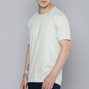 เสื้อยืดคอกลมผ้าฝ้าย 100% สีโลโก้ตามสั่ง เสื้อยืดคุณภาพสูงพร้อมพิมพ์โลโก้ เหมาะสำหรับใส่ลำลองและใช้สำหรับงานโปรโมชั่น - Product Image 2