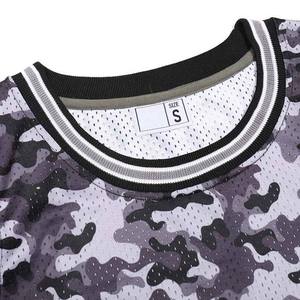 Camiseta de baloncesto sin mangas para hombre, estampado de camuflaje, camiseta sin mangas de malla transpirable, corte regular, ropa para todas las estaciones - Product Image 3