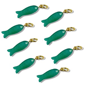 Colgante de Pez de Ónix Verde Natural, Precio al por Mayor, Chapado en Oro, Tallado a Mano, Colgante de Pez Koi con Gema, para Fabricación de Joyas - Product Image 1