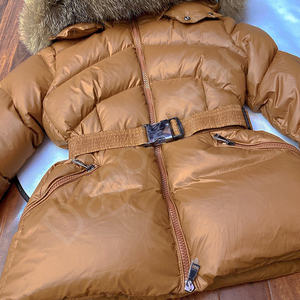 Chaquetas para mujer, chaqueta Memory forrada, ropa de abrigo cálida para invierno, diseño elegante con cuello de piel extraíble, abrigo de corte moderno. - Product Image 4