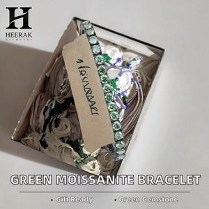 Bracelet tennis tendance en argent 925 plaqué or noir, serti de moissanite verte colorée, 4 mm, bijoux fins personnalisés - Product Image 4