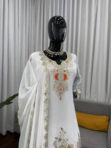 Conjunto de Salwar Kameez Blanco Bordado Reversible de Secado Rápido, Kurta de Faux Georgette, Pantalón y Dupatta, Traje Tradicional Indio Pakistaní - Product Image 1
