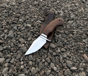 Couteau de randonnée à lame fixe robuste pour le camping, la pêche, la randonnée et le bushcraft - Product Image 6