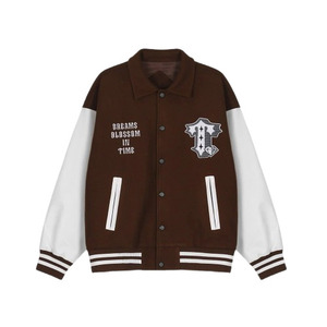 Nouvelle arrivée : Blouson universitaire personnalisé pour homme, marron et crème, avec logo brodé et motifs de patchs, style preppy, pour l'automne - Product Image 6