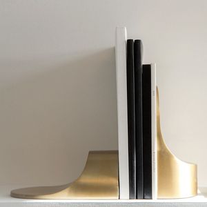 Porte-livres en fer forgé faits à la main – Support de livres décoratif et durable de qualité supérieure pour bureau – Organisateur d'étagère élégant pour l'amélioration de l'aménagement intérieur - Product Image 6
