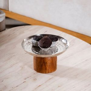 不锈钢蛋糕架，带木底座，圆形甜点展示架，手工制作，金属顶部，圆柱形 - Product Image 1