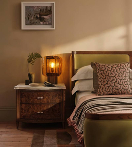 Table <span class=keywords><strong>de</strong></span> chevet traditionnelle en bois brun avec tiroirs <span class=keywords><strong>de</strong></span> rangement <span class=keywords><strong>pour</strong></span> chambre à coucher, salon et salle à manger dans les petits espaces - Product Image 1
