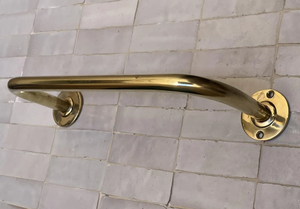 Handcrafted Metal Towel Holder With Golden Color Surface Artisan Work Offering Decorative Accent For Interior Stylish Bathroom - Product Image 6