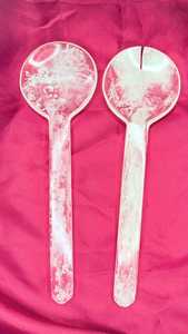 Ensemble de cuillères à servir en résine faites à la main : Couverts blancs transparents de qualité alimentaire - Product Image 1