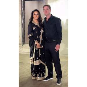 Ensemble de costume de soirée taille XL avec broderie et sequins pour un look élégant - Product Image 4