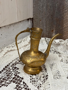 Carafe à café Dallah vintage en laiton avec poignée, pichet décoratif de style islamique, carafe à thé ou à eau orientale, ustensile de boisson en métal - Product Image 6