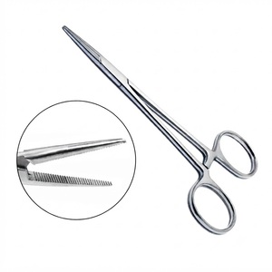 Pinces hémostatiques compactes de 4,5 pouces dotées d'un mécanisme de verrouillage précis, idéales pour une fixation sécurisée et délicate des vaisseaux. - Product Image 4