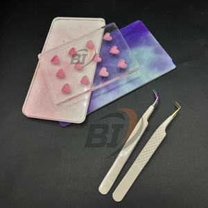 Pince à cils incurvée en acier inoxydable de qualité chirurgicale à 90 degrés avec tuile de cils-Pince à épiler d'extension de cils à forte adhérence Meilleure vente - Product Image 1