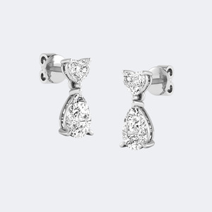 Boucles d'oreilles pendantes/linoïdes à deux pierres, 2,25 carats au total, en forme de cœur/poire, serties à griffes - Product Image 2