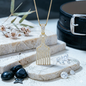 Collares con colgante de oro macizo de 10K con diamante cultivado en laboratorio, diseño minimalista personalizado, estilo único para mujer y niña, con dije de peineta para el cabello - Product Image 6