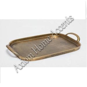 Bandeja elegante de aluminio pulido para servir en interiores y exteriores Bandejas decorativas de Axiom Home Accents - Product Image 2