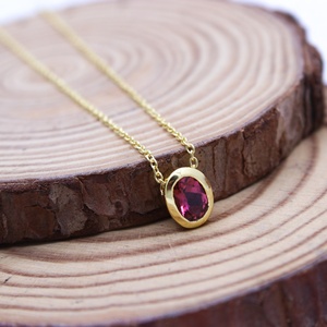 Collier pendentif en argent sterling 925 plaqué or jaune avec tourmaline rose naturelle ovale sertie clos, Memoria Jewels, vente en gros - Product Image 4