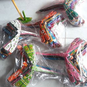 Libélula de Bambú de Venta Rápida para Actividades Escolares y Juegos Familiares, Juguete Volador de Bambú Hecho a Mano - Product Image 5