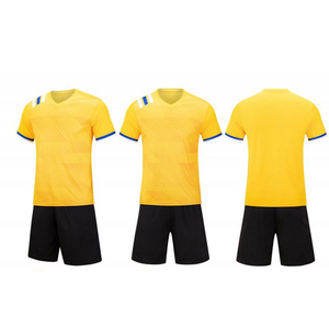 Uniforme de Fútbol Personalizado con Logotipo en Oferta para Hombre y Ropa Deportiva Sublimada de Alta Calidad en Venta - Product Image 1