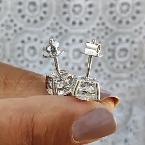 Boucles d'oreilles clous en diamant rond, diamant de laboratoire, or rose, or jaune, bijoux féminins, élégance scintillante, classique intemporel, pour tous les jours - Product Image 5