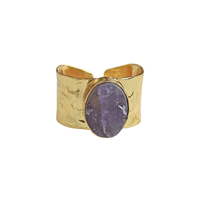 Bague en améthyste plaquée or de Laxmi Jewellers, pierre naturelle ovale, réglable, bijoux fins pour femmes - Product Image 1
