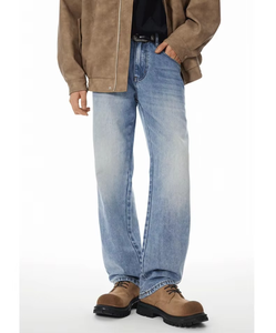 กางเกงยีนส์ทรงตรงสำหรับผู้ชายแบบสั่งตัดได้  ขนาดใหญ่  หรูหรา  ผลิตอย่างยั่งยืน - Product Image 1