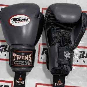 Guantes de Muay Thai Twins de Alta Calidad, con Logotipo y Diseño Personalizados, Guantes de Boxeo para Sparring, Entrenamiento de MMA - Product Image 1