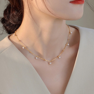 Collar de Perlas de Agua Dulce Naturales de Lujo Ligero de Alta Gama, Diseño de Nicho Versátil con Cadena Simple para Clavícula - Product Image 1